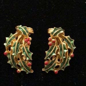 Vintage enamel holiday earrings holly berry